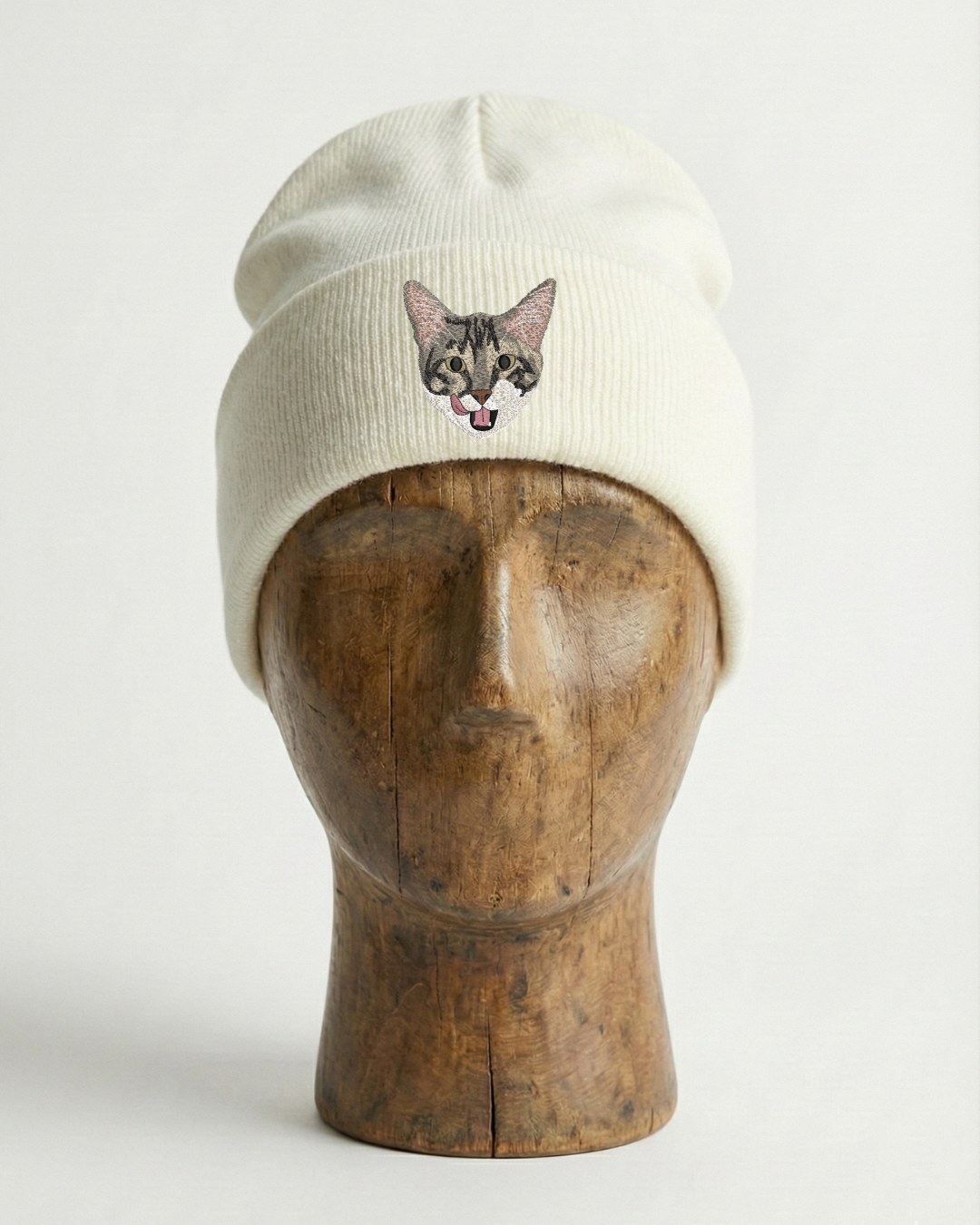 Kişiye Özel Evcil Hayvan Nakışlı Bere – Fotoğrafınızdan Özel Tasarım Kışlık Bere