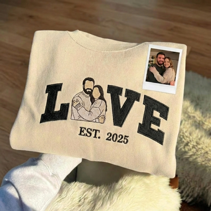 Aşka Dair Her Şey – EST. (İlişki Başlangıç Yılınız) Kişiye Özel Çift Nakışı
